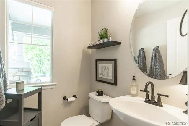 10468 Applebrook Circle Highlands Ranch, CO 80130