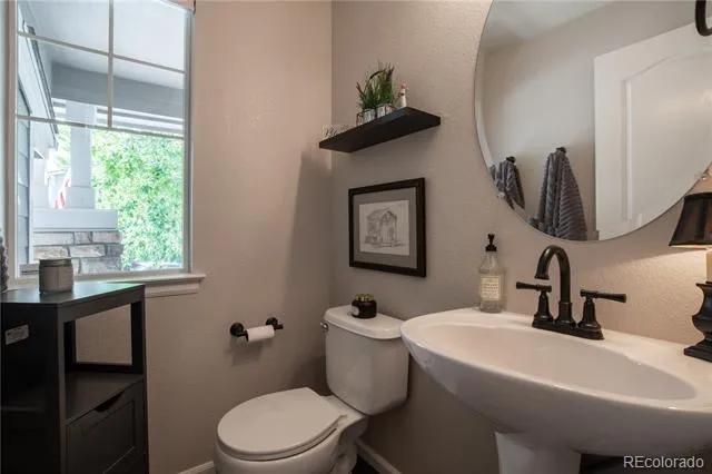 10468 Applebrook Circle Highlands Ranch, CO 80130