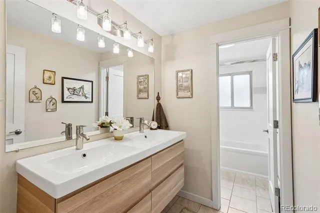 7922 Meadow Lake Road Niwot, CO 80503