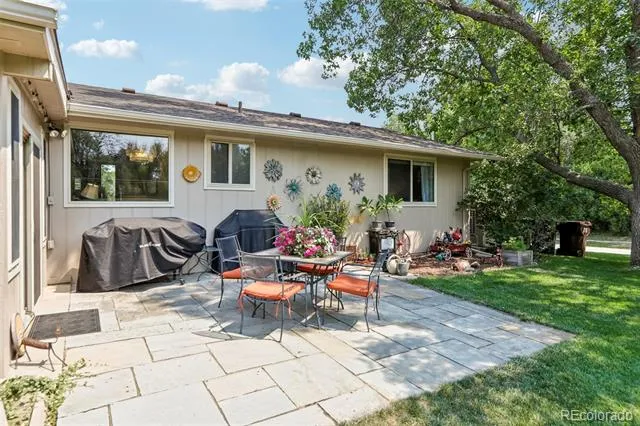 7922 Meadow Lake Road Niwot, CO 80503