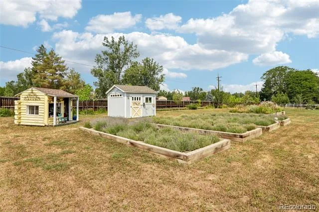 7922 Meadow Lake Road Niwot, CO 80503