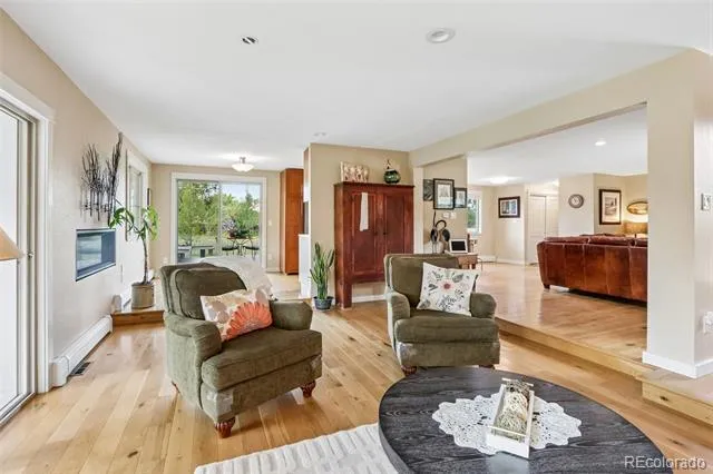 7922 Meadow Lake Road Niwot, CO 80503