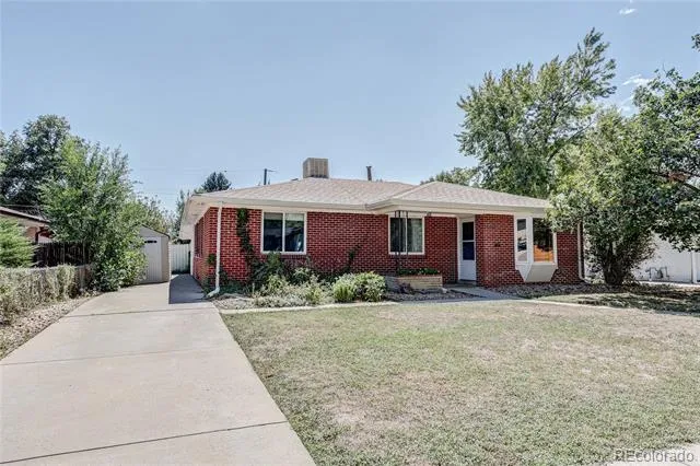 5550 Holland Drive Arvada, CO 80002