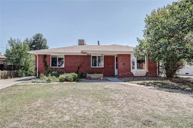 5550 Holland Drive Arvada, CO 80002