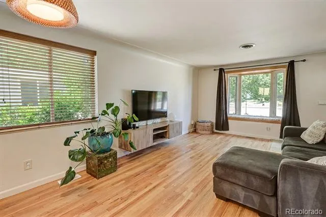 5550 Holland Drive Arvada, CO 80002