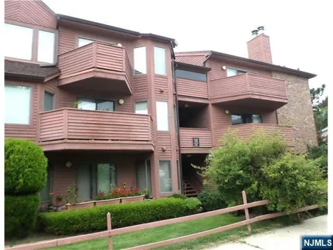2427B 3rd Street