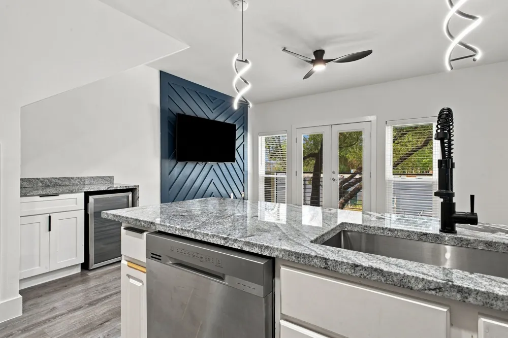 4108 Office Parkway #124 Dallas, TX 75204