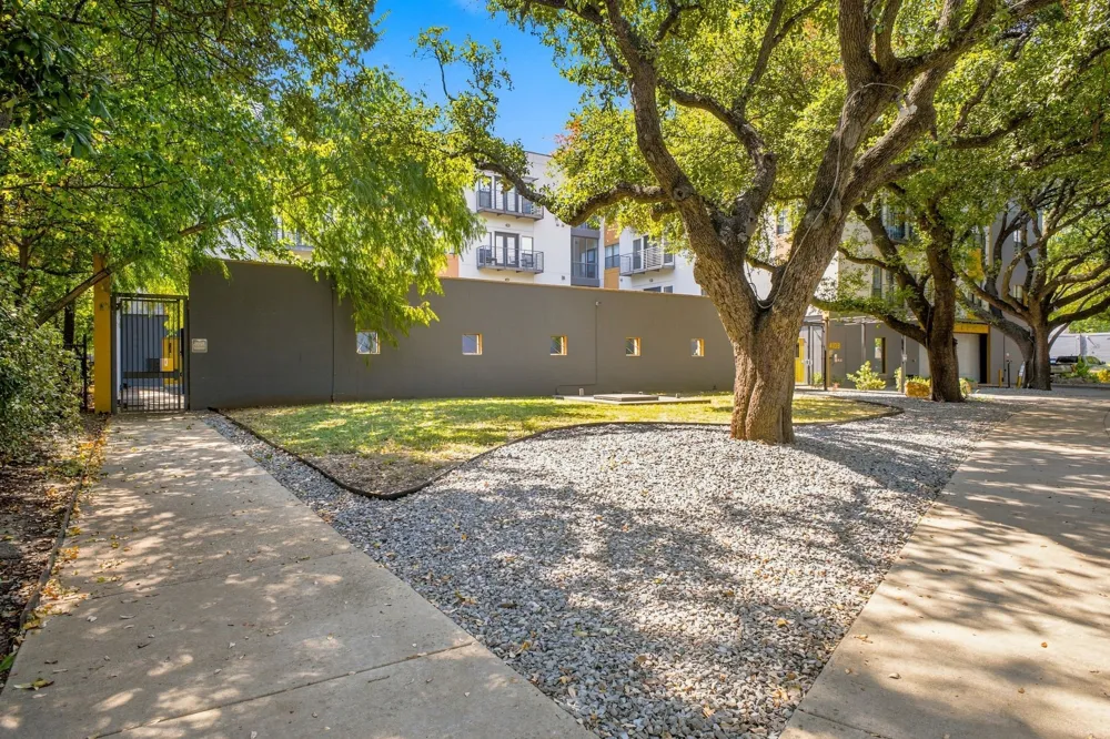 4108 Office Parkway #124 Dallas, TX 75204