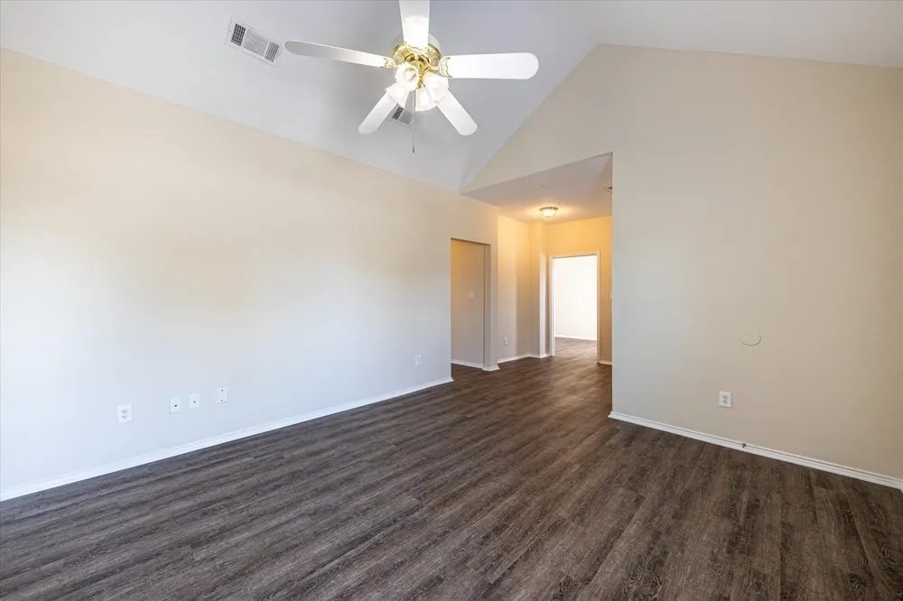 102 Collett Court Weatherford, TX 76088
