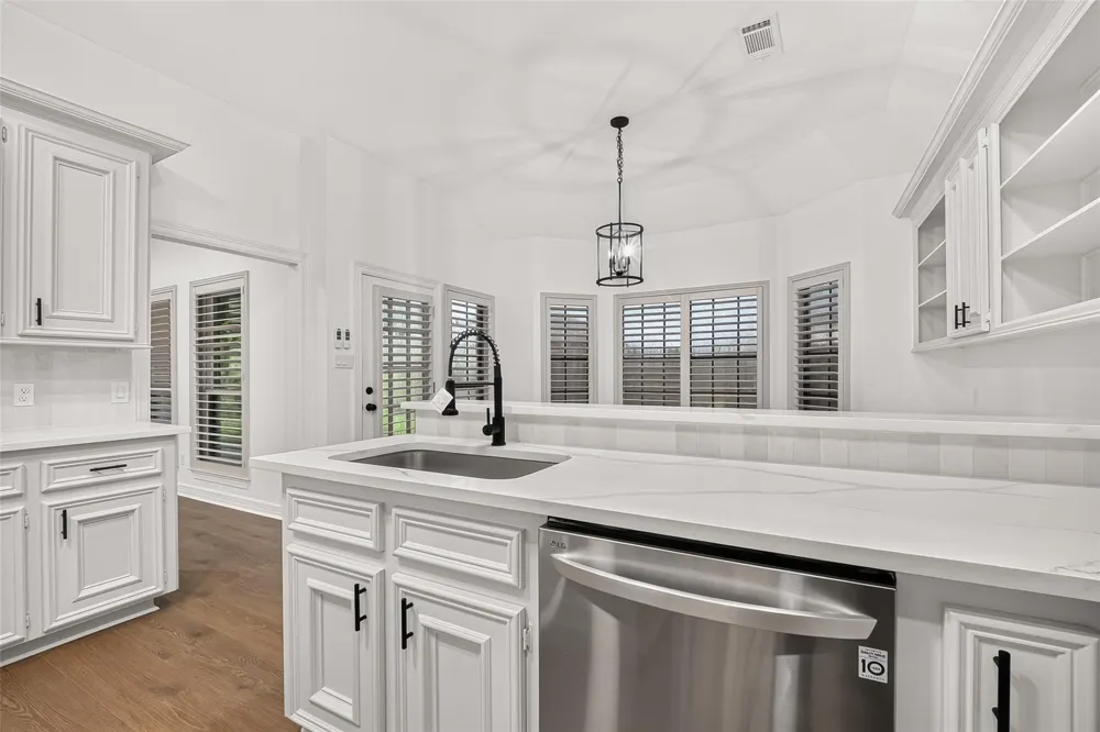 4415 Country Club View Baytown, TX 77521