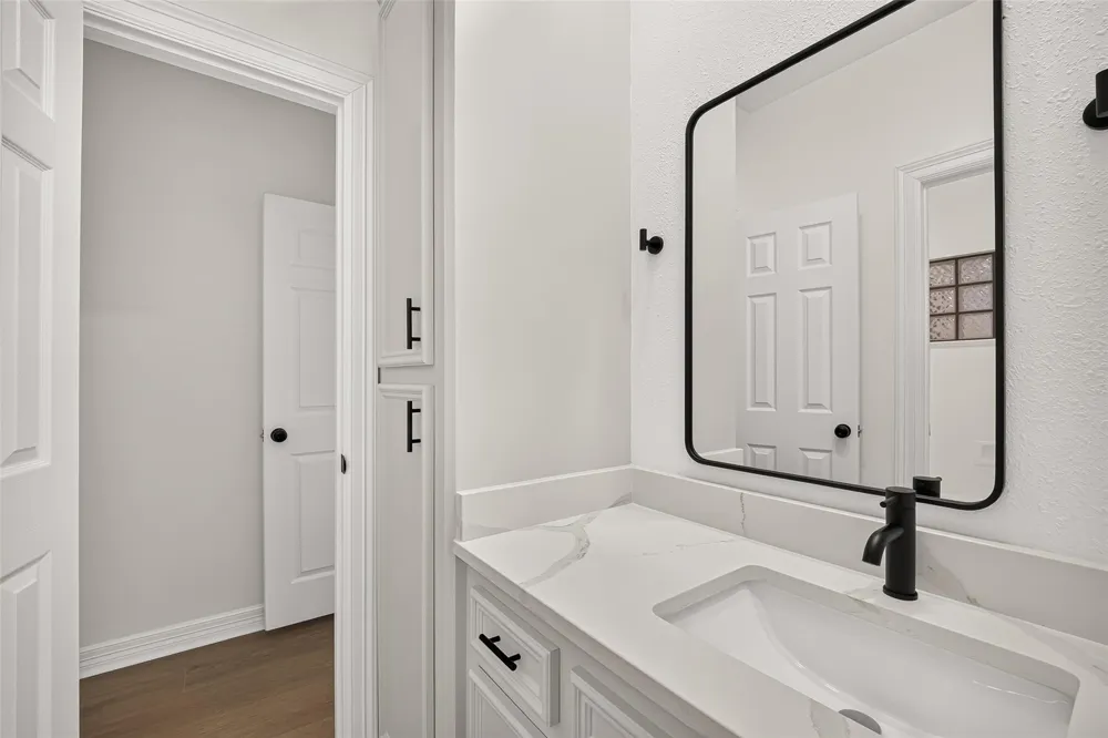 4415 Country Club View Baytown, TX 77521