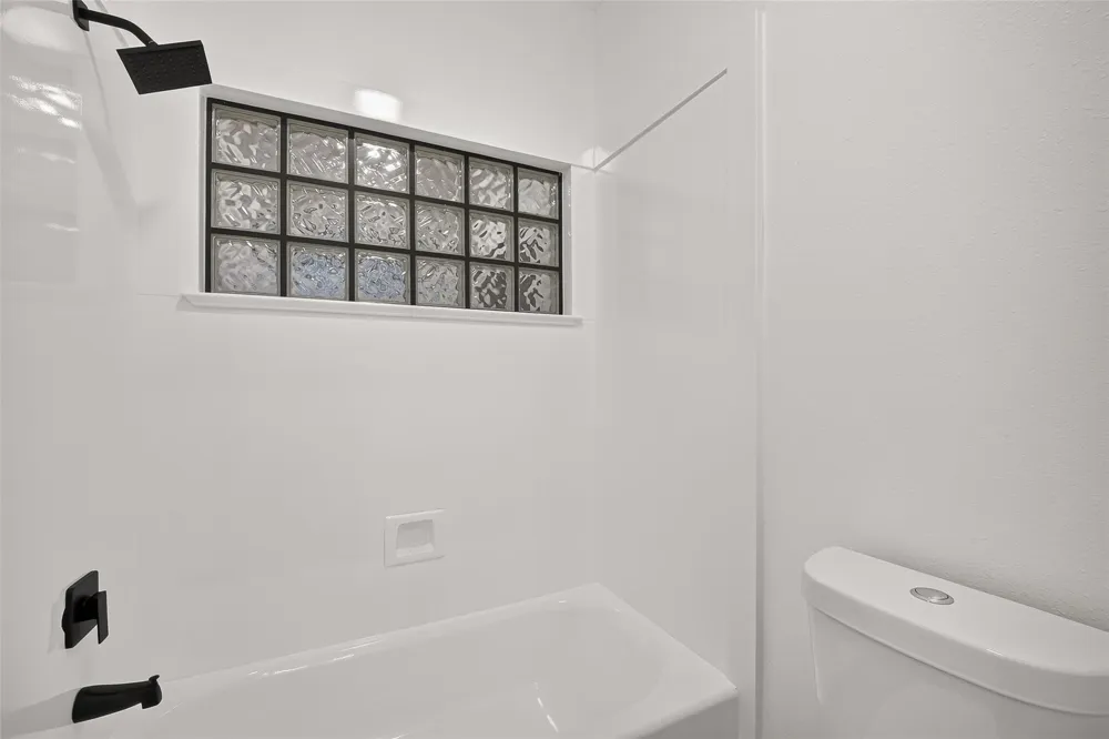 4415 Country Club View Baytown, TX 77521