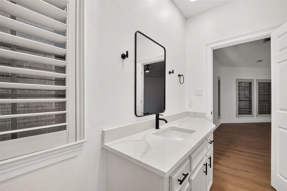 4415 Country Club View Baytown, TX 77521
