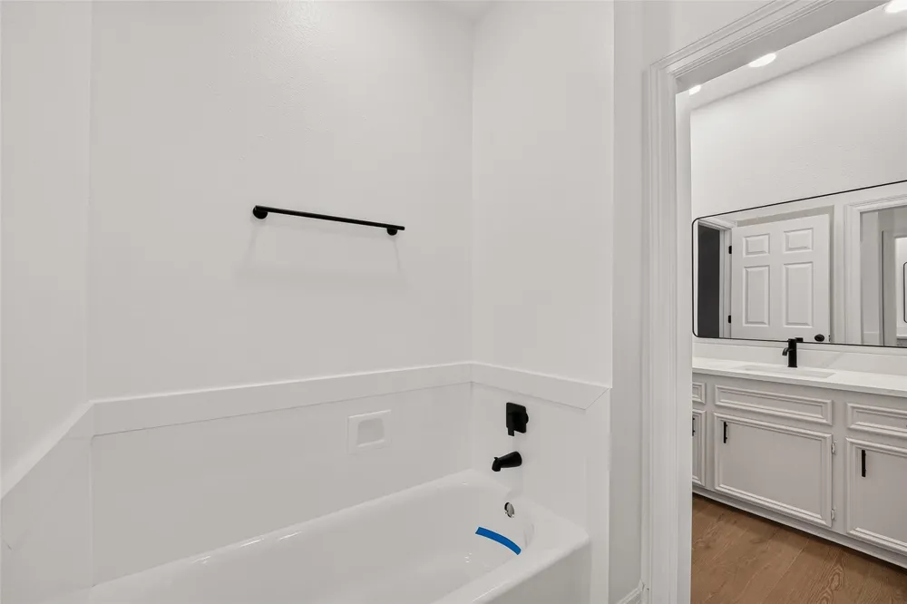 4415 Country Club View Baytown, TX 77521