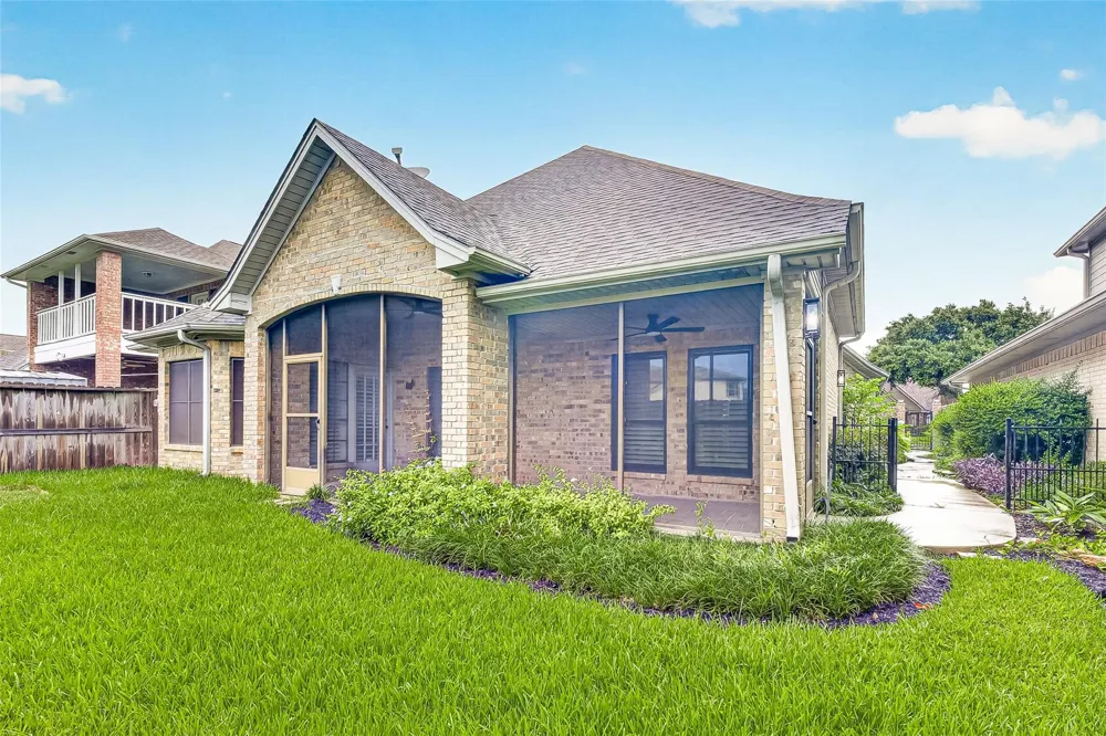 4415 Country Club View Baytown, TX 77521