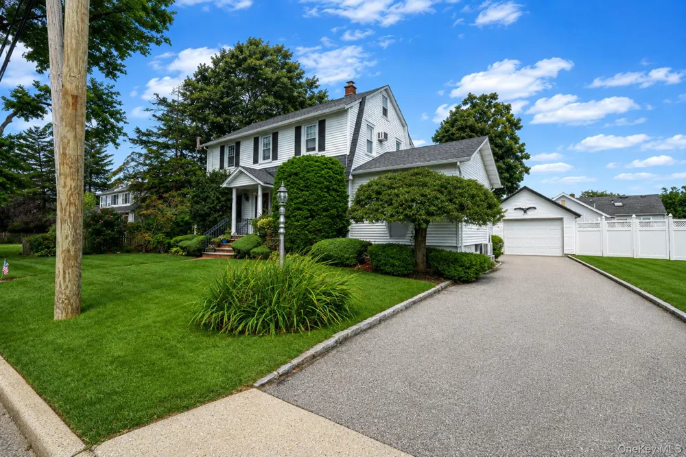 57 Caroline Street Bethpage, NY 11714