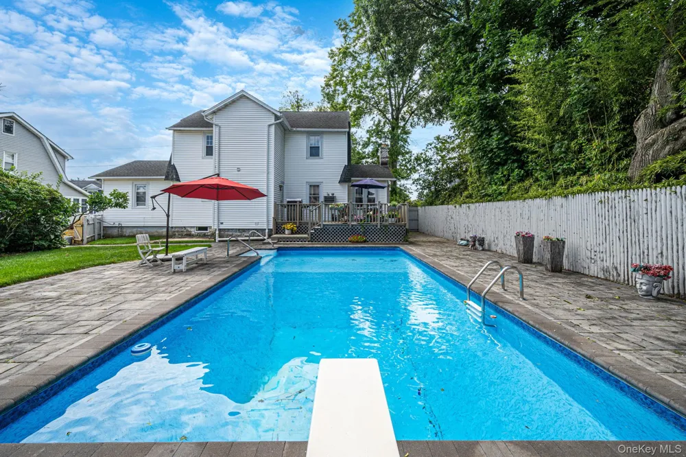 57 Caroline Street Bethpage, NY 11714