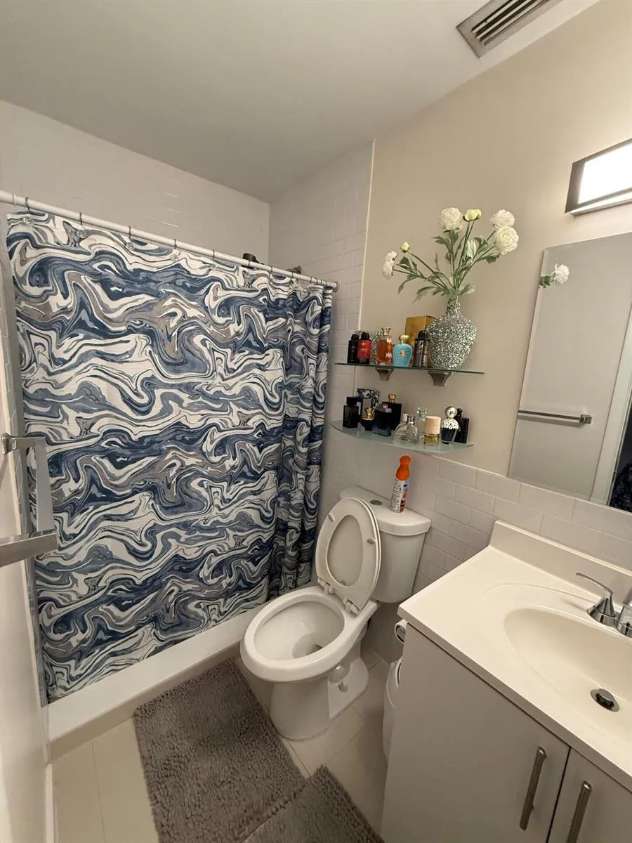 7610 NW 73RD TERRACE Tamarac, FL 33321