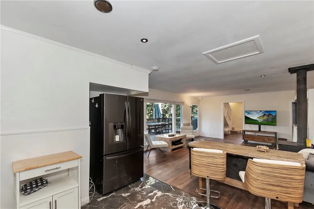831 Blue Ridge Lake Arrowhead, CA 92385
