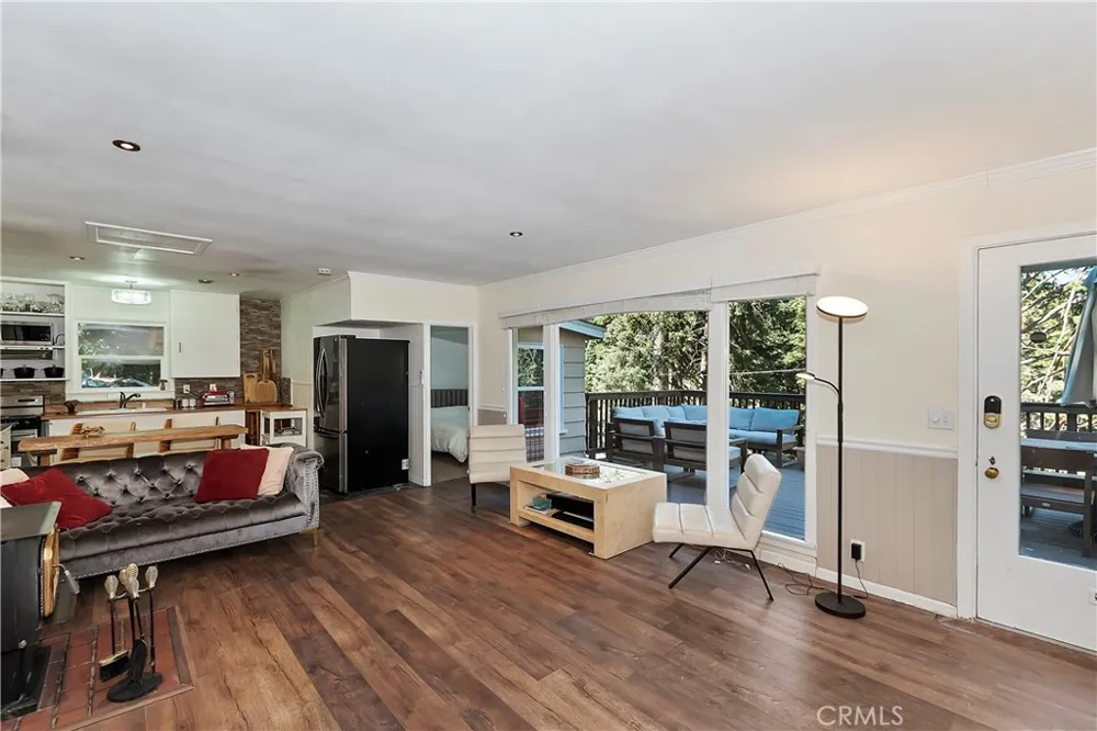 831 Blue Ridge Lake Arrowhead, CA 92385