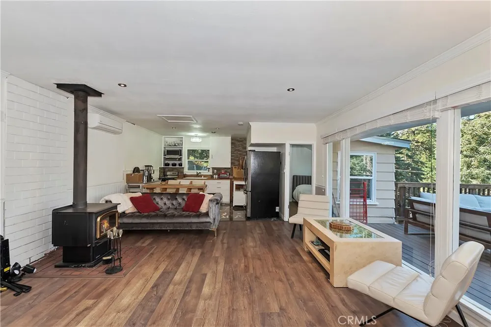 831 Blue Ridge Lake Arrowhead, CA 92385