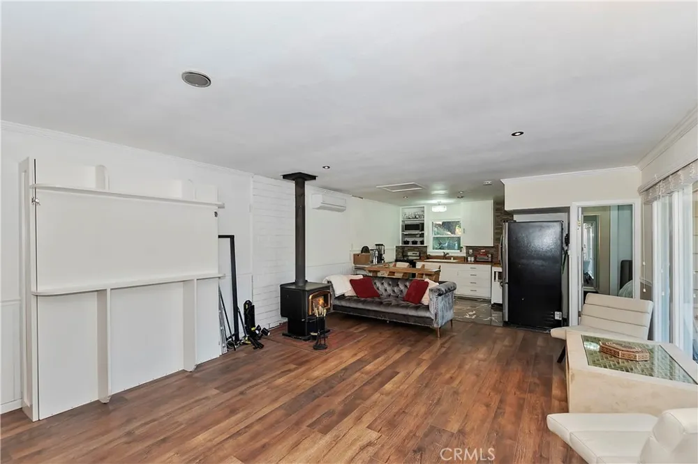 831 Blue Ridge Lake Arrowhead, CA 92385