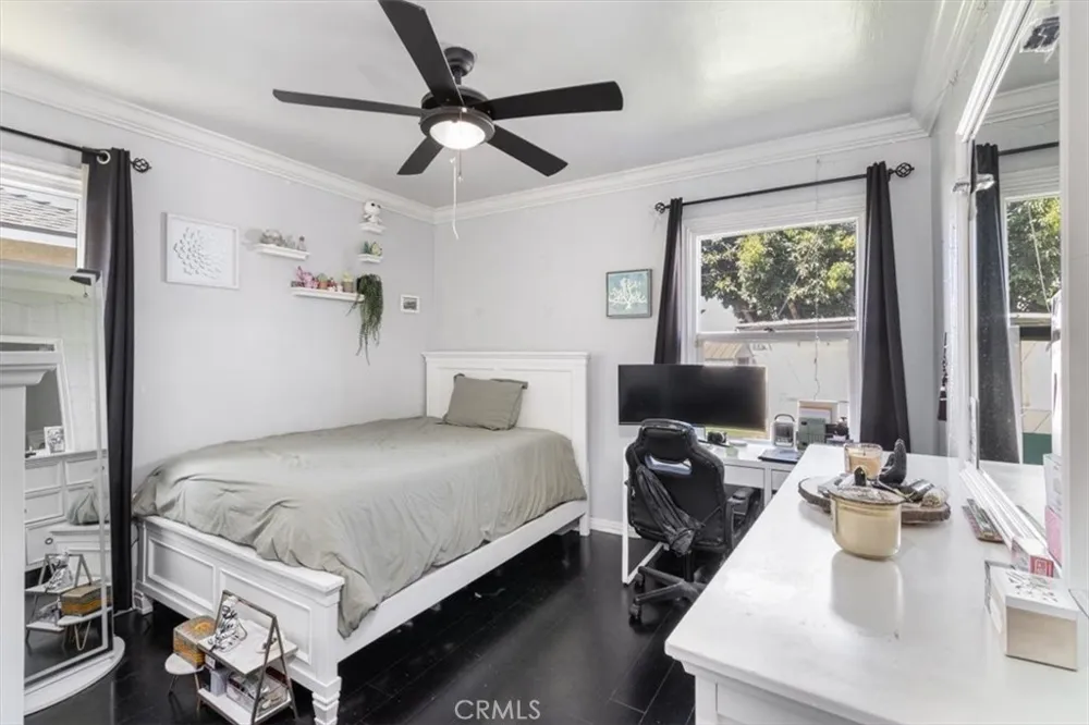 4647 Dunrobin Lakewood, CA 90713
