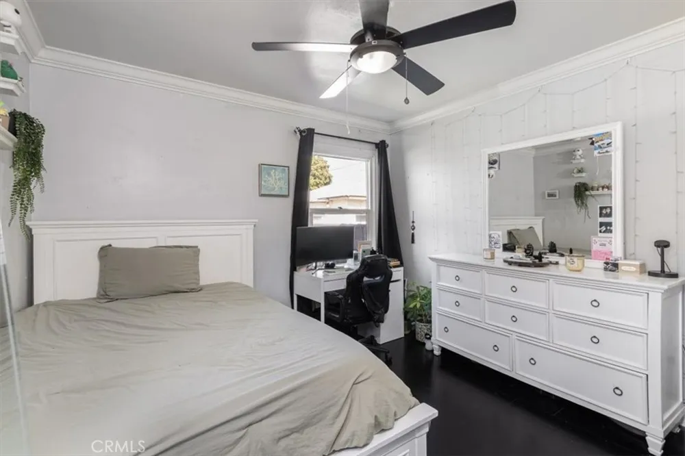 4647 Dunrobin Lakewood, CA 90713
