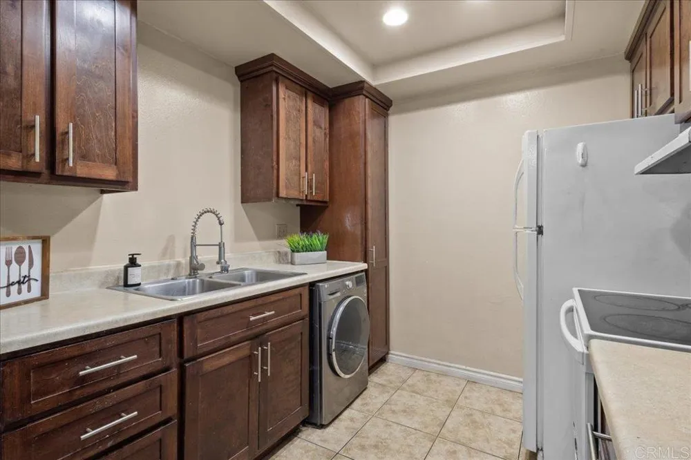 10290 Black Mountain Road #215 San Diego, CA 92126