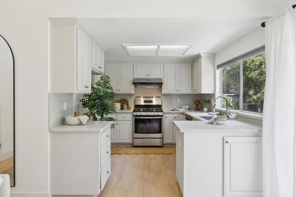 1086 Robbia Drive Sunnyvale, CA 94087