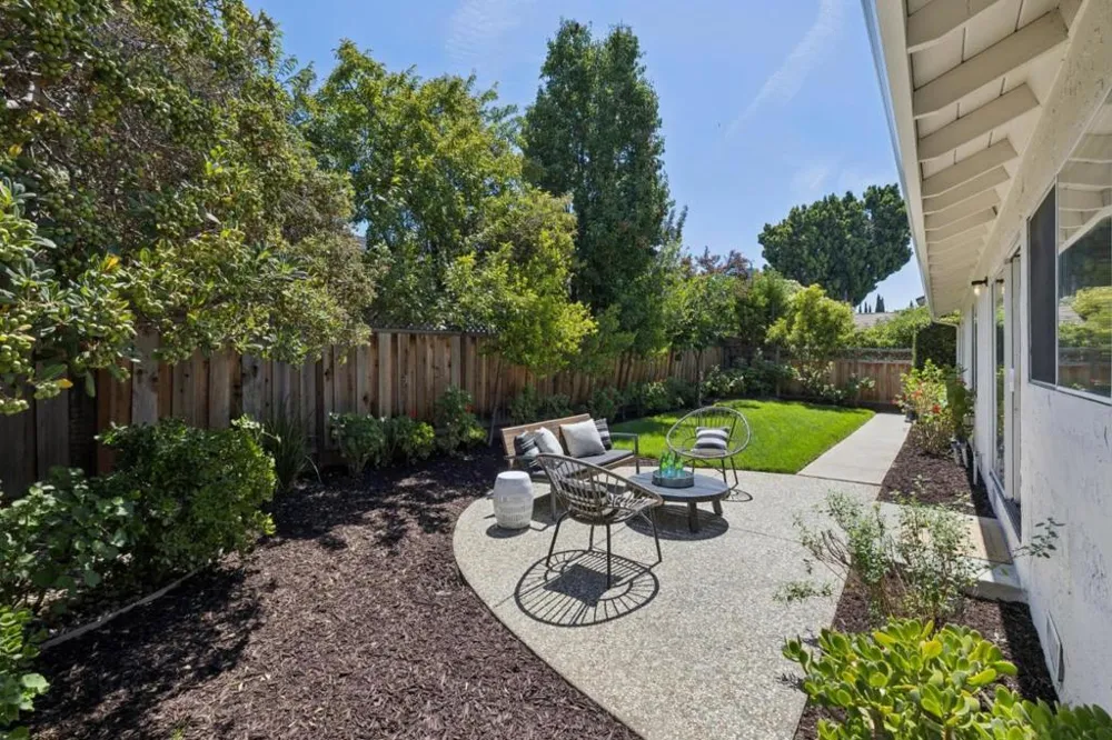 1086 Robbia Drive Sunnyvale, CA 94087