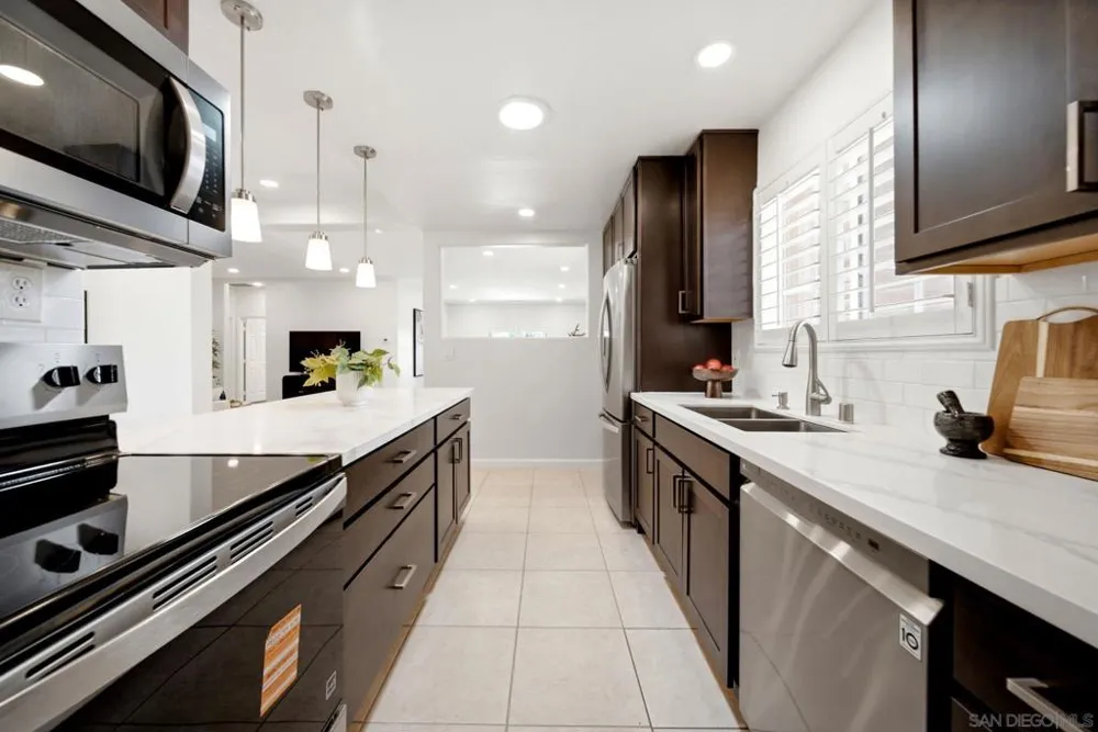 3642 Luna Ave San Diego, CA 92117