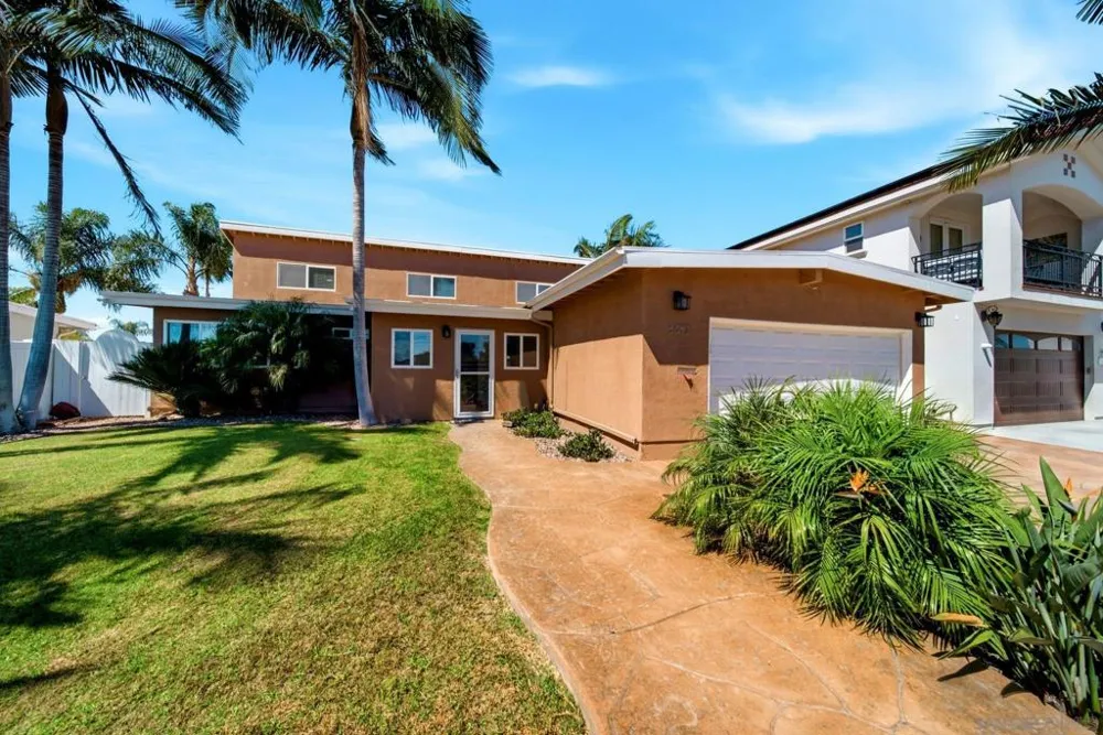 3642 Luna Ave San Diego, CA 92117