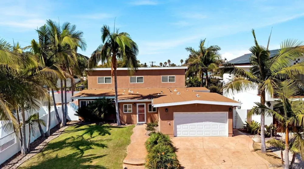 3642 Luna Ave San Diego, CA 92117
