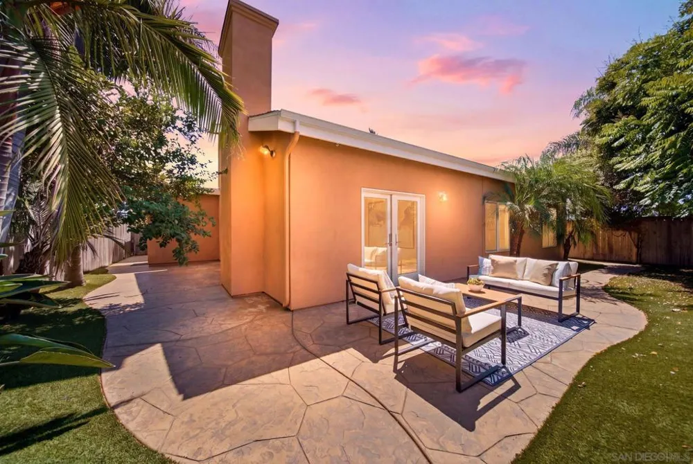 3642 Luna Ave San Diego, CA 92117
