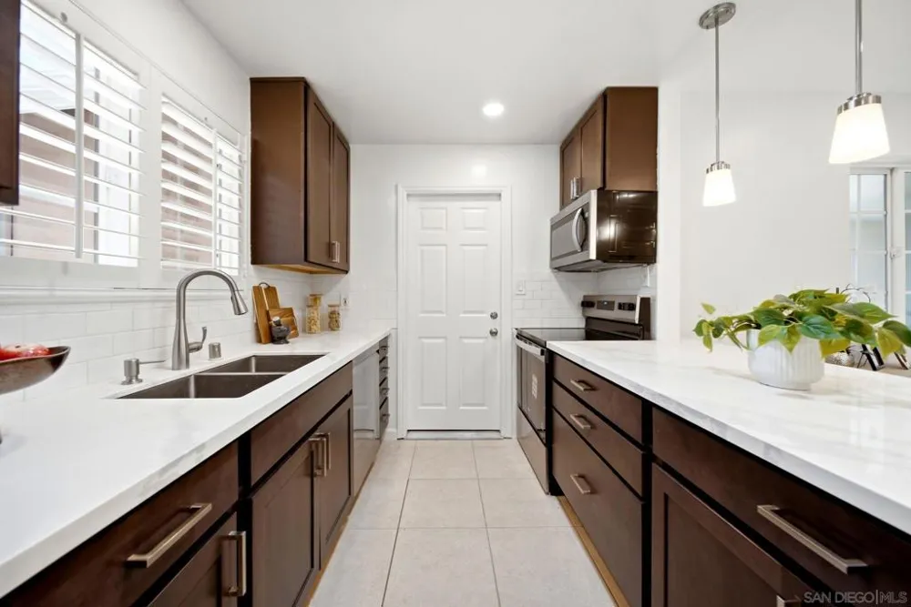 3642 Luna Ave San Diego, CA 92117