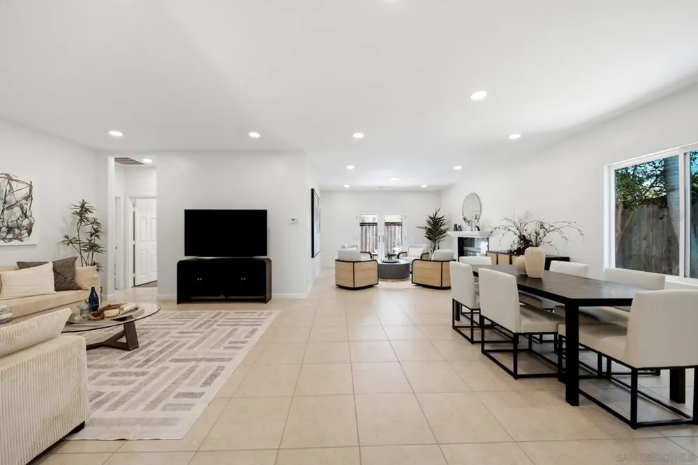 3642 Luna Ave San Diego, CA 92117