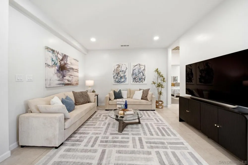 3642 Luna Ave San Diego, CA 92117