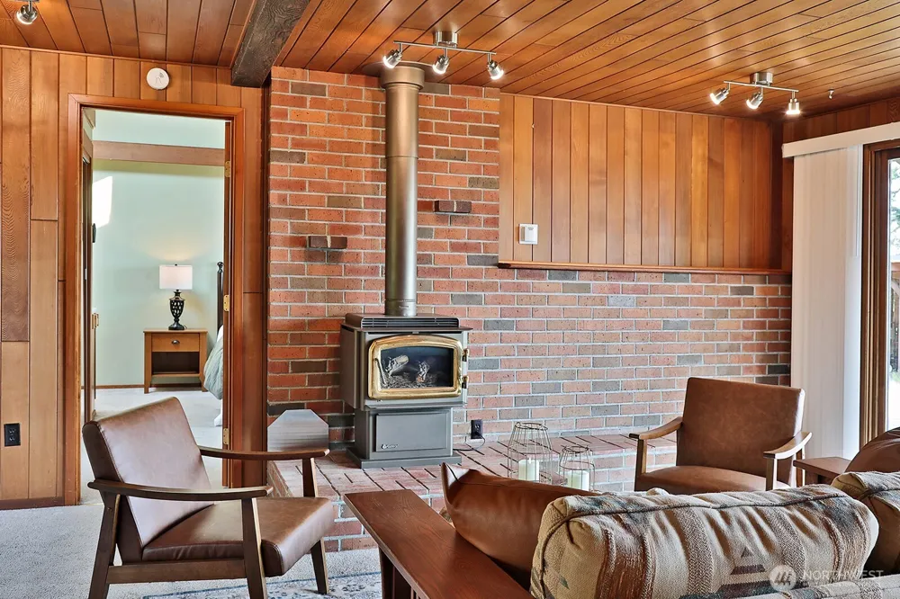 6065 McMaster Road Freeland, WA 98249