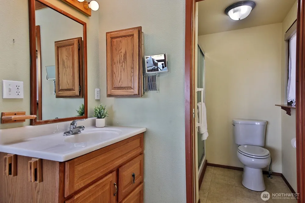 6065 McMaster Road Freeland, WA 98249