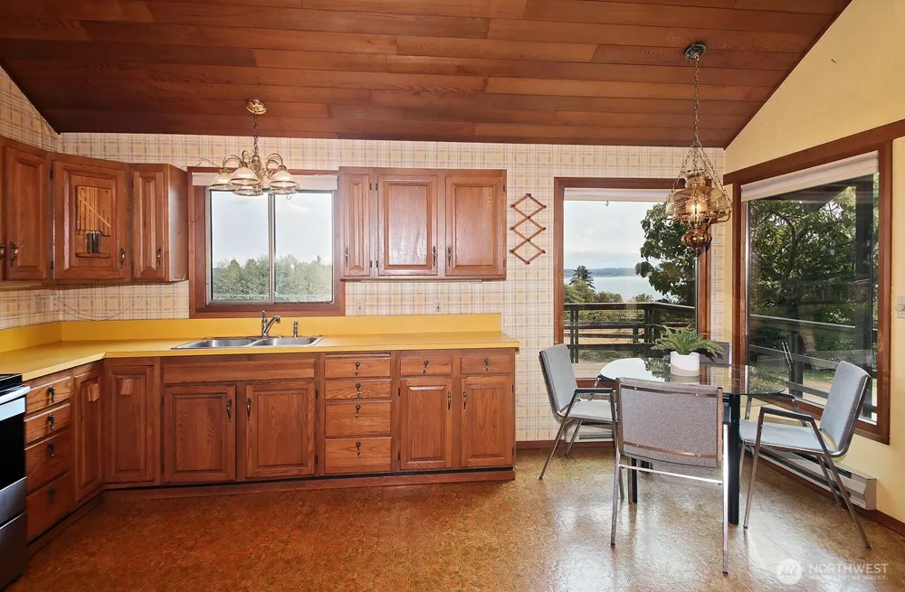 6065 McMaster Road Freeland, WA 98249