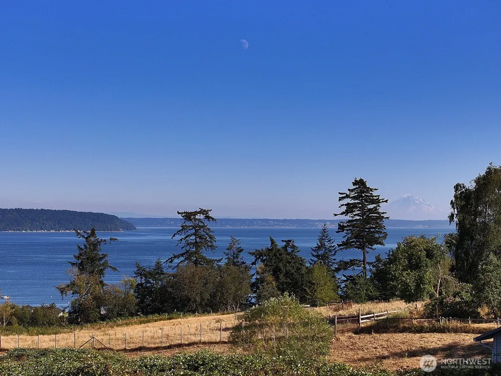 6065 McMaster Road Freeland, WA 98249