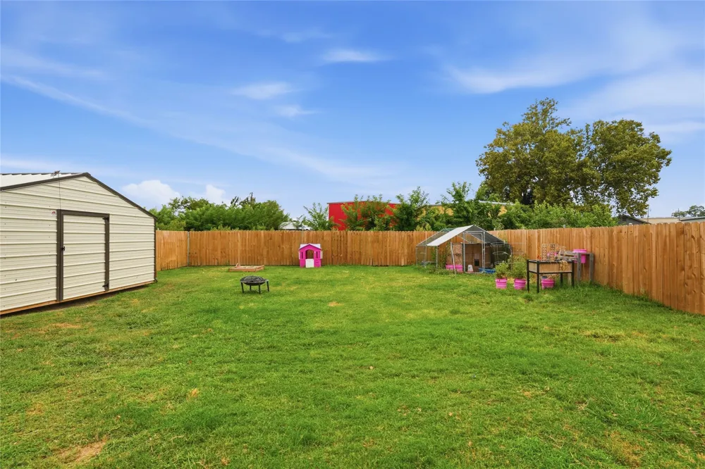 415 S Cherokee Avenue Claremore, OK 74017