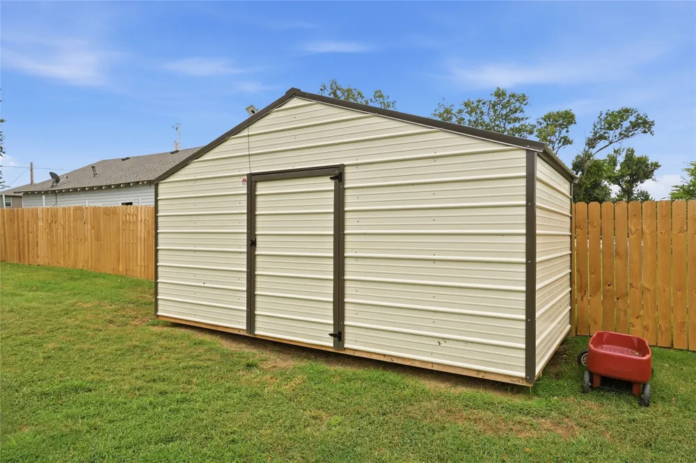 415 S Cherokee Avenue Claremore, OK 74017