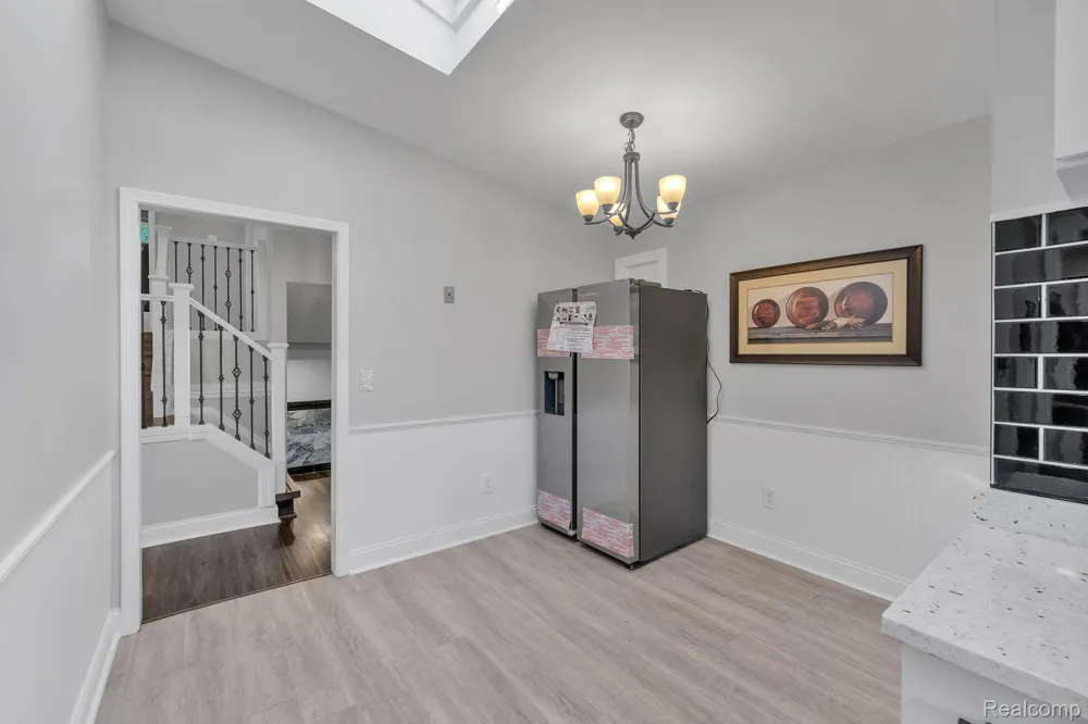 9498 Bassett Street Livonia City, MI 48150