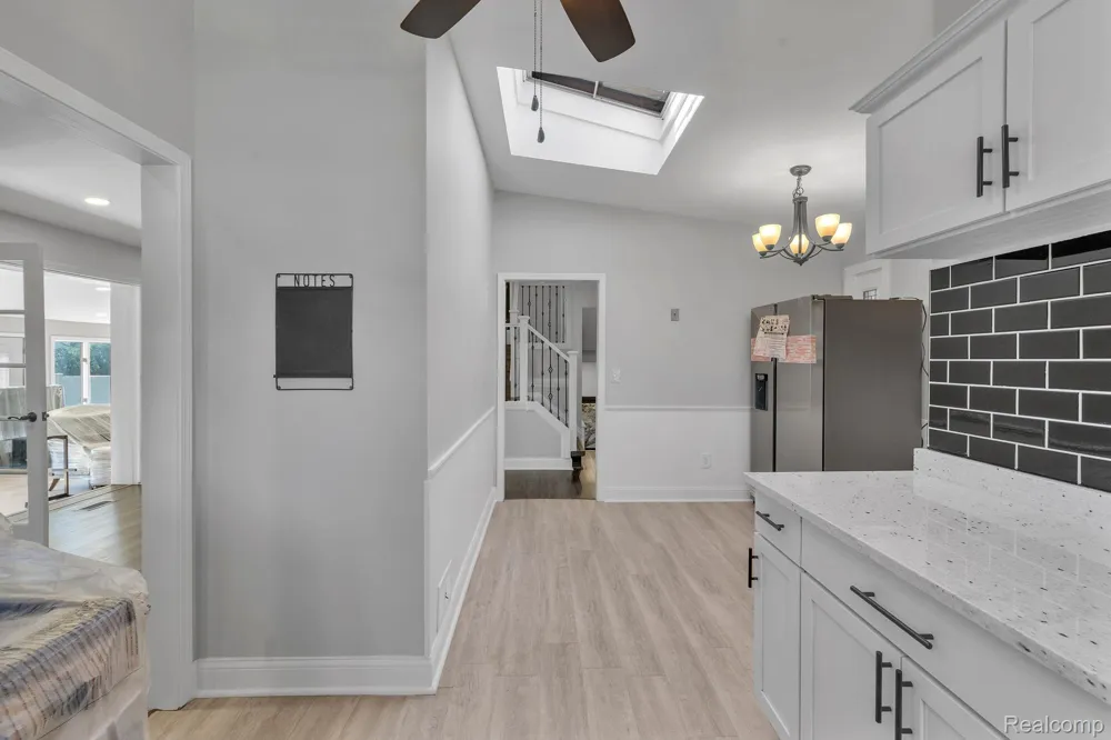 9498 Bassett Street Livonia City, MI 48150