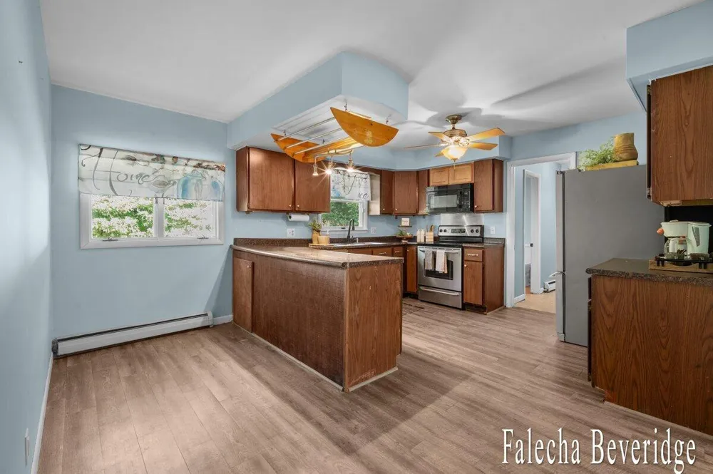 6989 Hiawatha Drive Coloma Charter Township, MI 49038