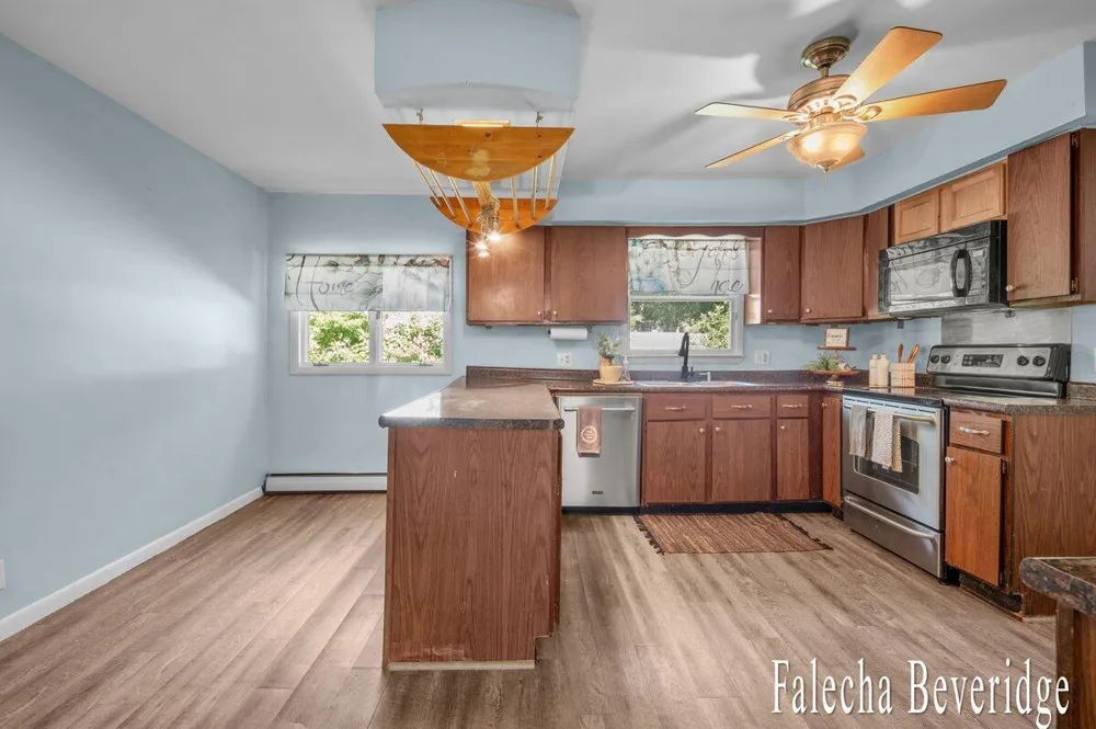 6989 Hiawatha Drive Coloma Charter Township, MI 49038