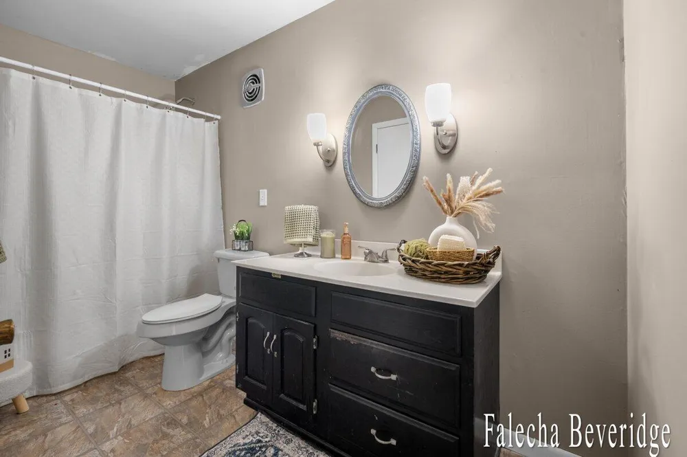 6989 Hiawatha Drive Coloma Charter Township, MI 49038