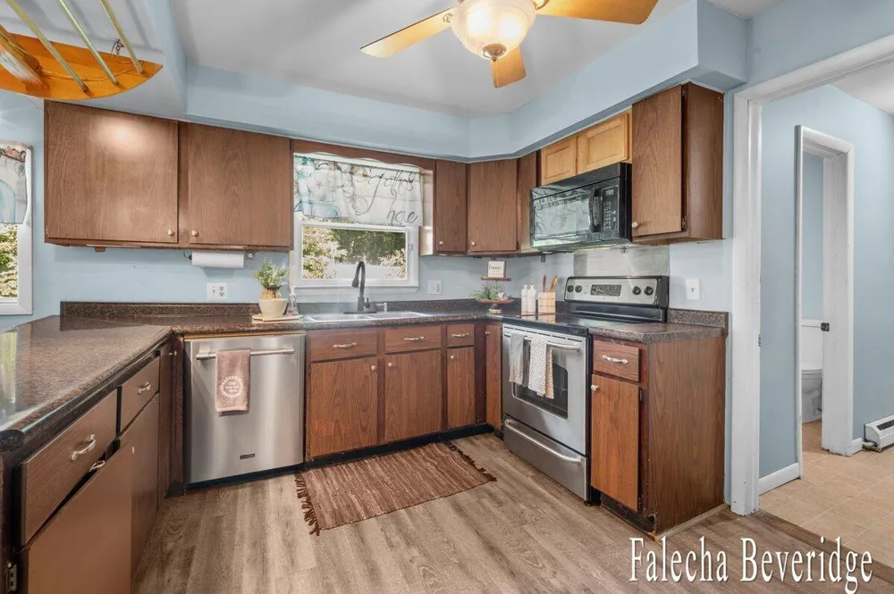 6989 Hiawatha Drive Coloma Charter Township, MI 49038